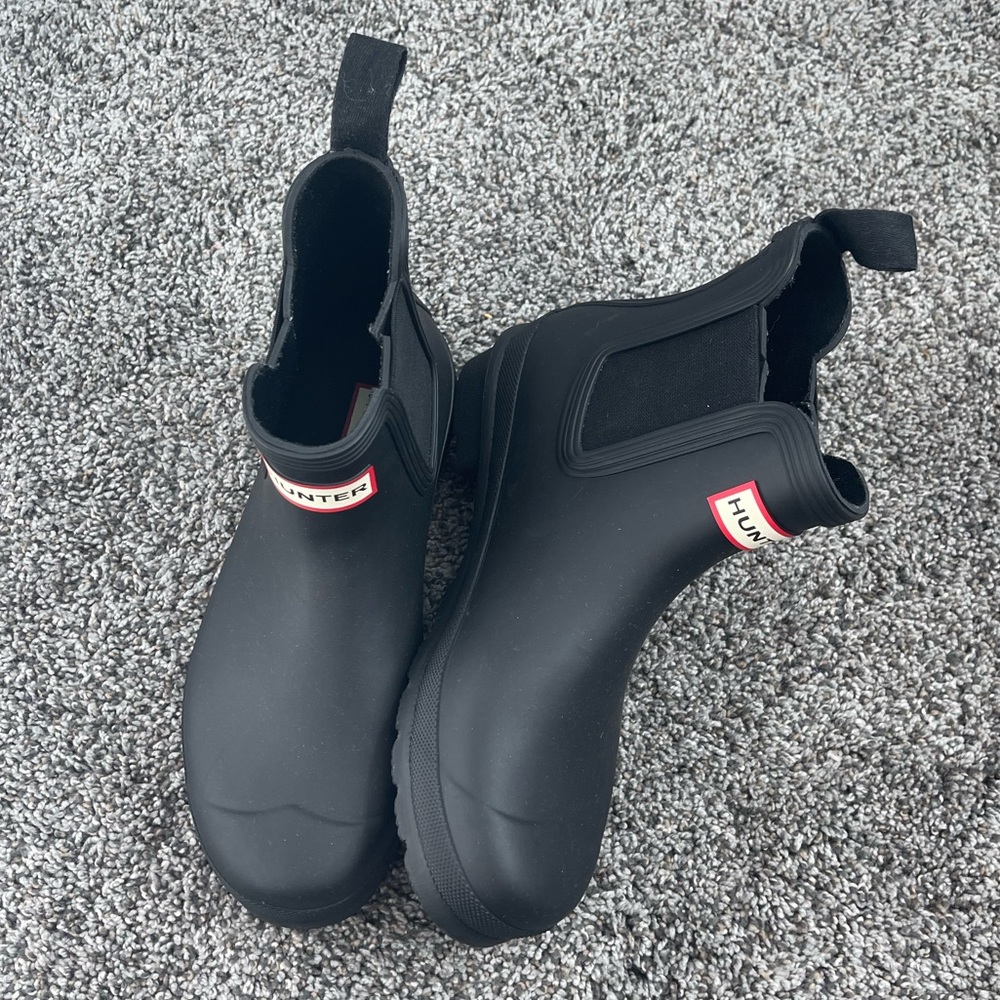 BRAND NEW Hunter Boots. Black, size 7. Never worn.